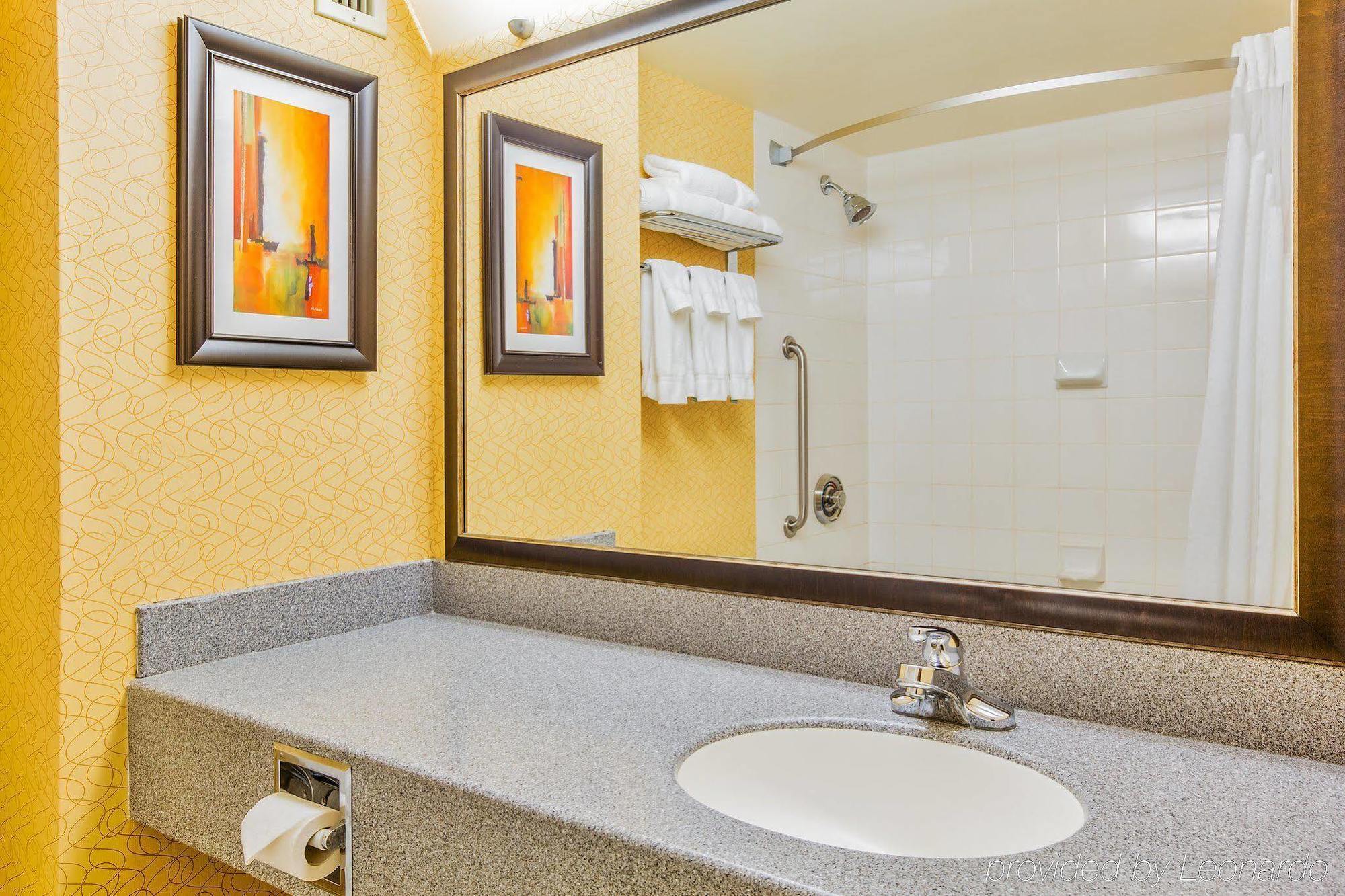 Holiday Inn Sydney - Waterfront By Ihg Bagian luar foto